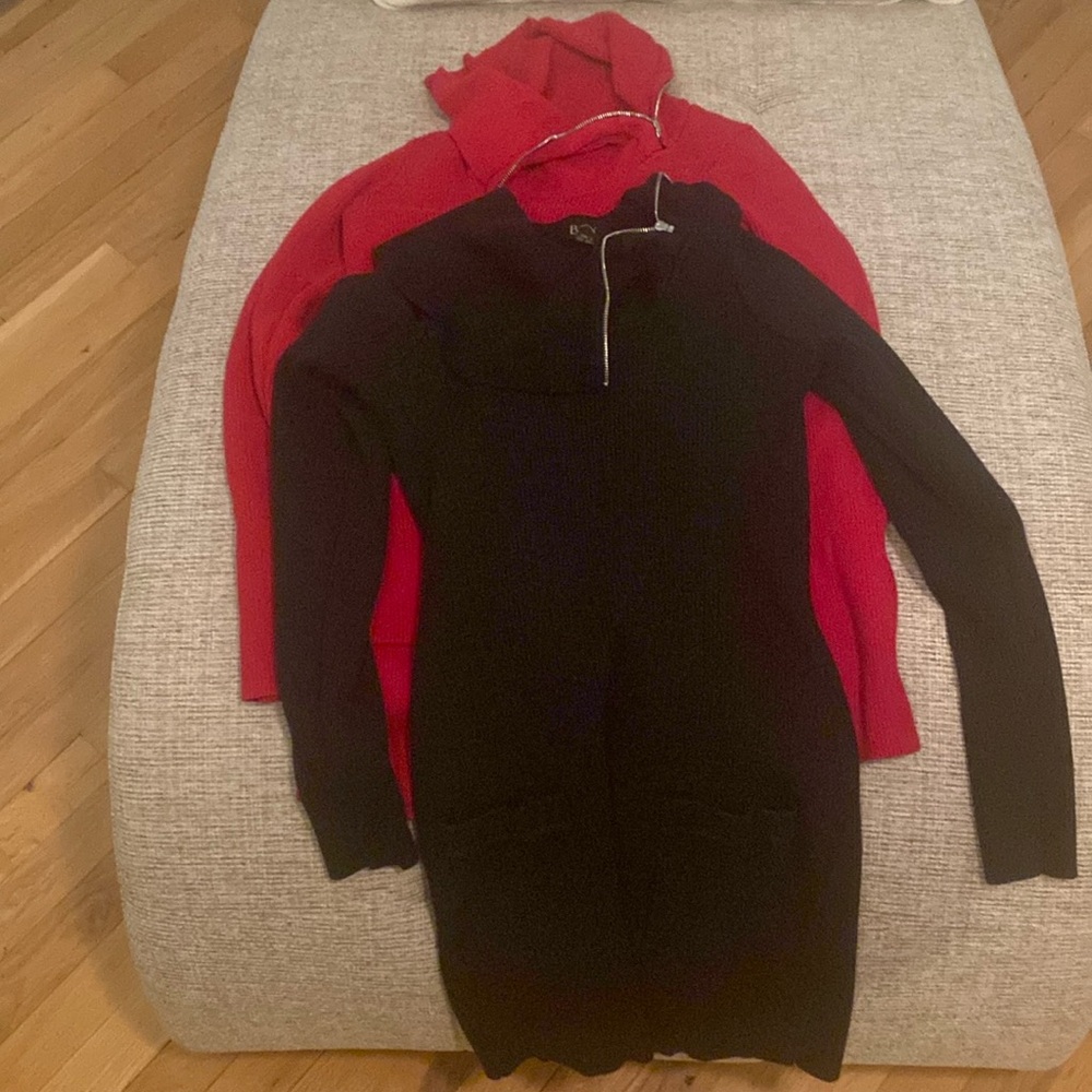 2 women’s sweaters